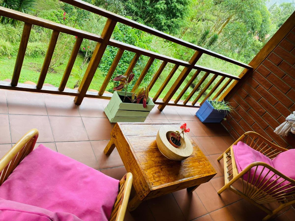 Mama Tungu Hostel Baños Extérieur photo
