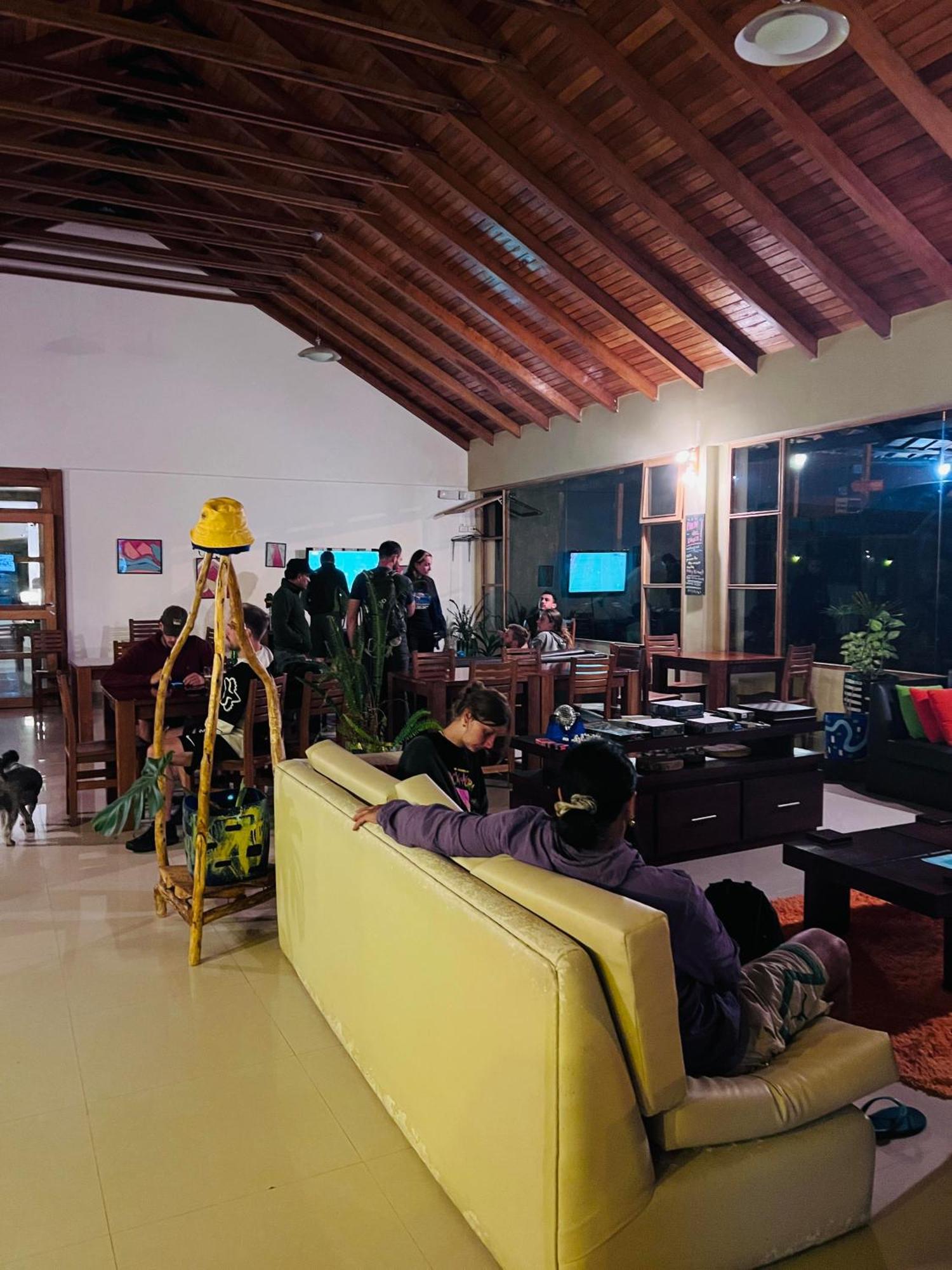 Mama Tungu Hostel Baños Extérieur photo